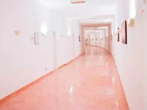 Maxim Inn Lake View - Photo 4