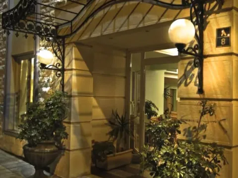 Negresco - Foto 1