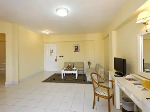 EMPIRE HOTEL AQUA PARK 3 *