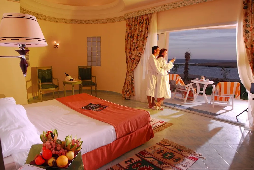 Red Sea Taj Mahal Resort & Aqua Park - Photo 4
