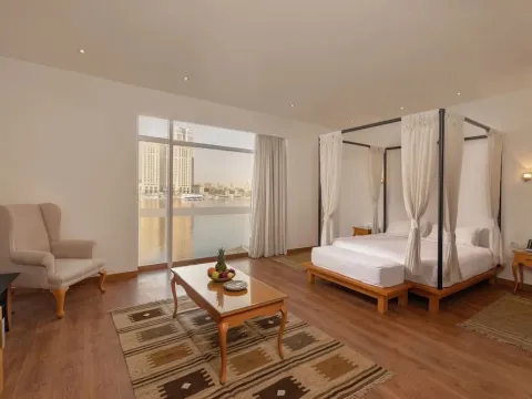 Riverside Hotel - Photo 3