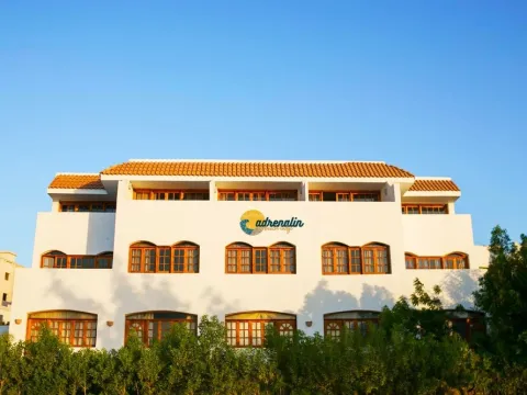 Serenity Lodge - Photo 1