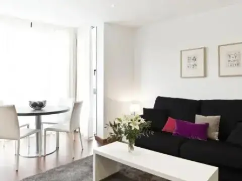 AB Aragó Executive Suites - Photo 2