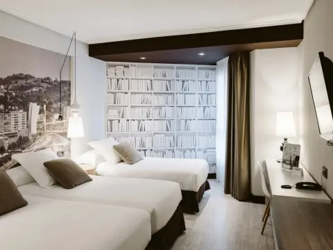 Hotel Abando - Photo 3