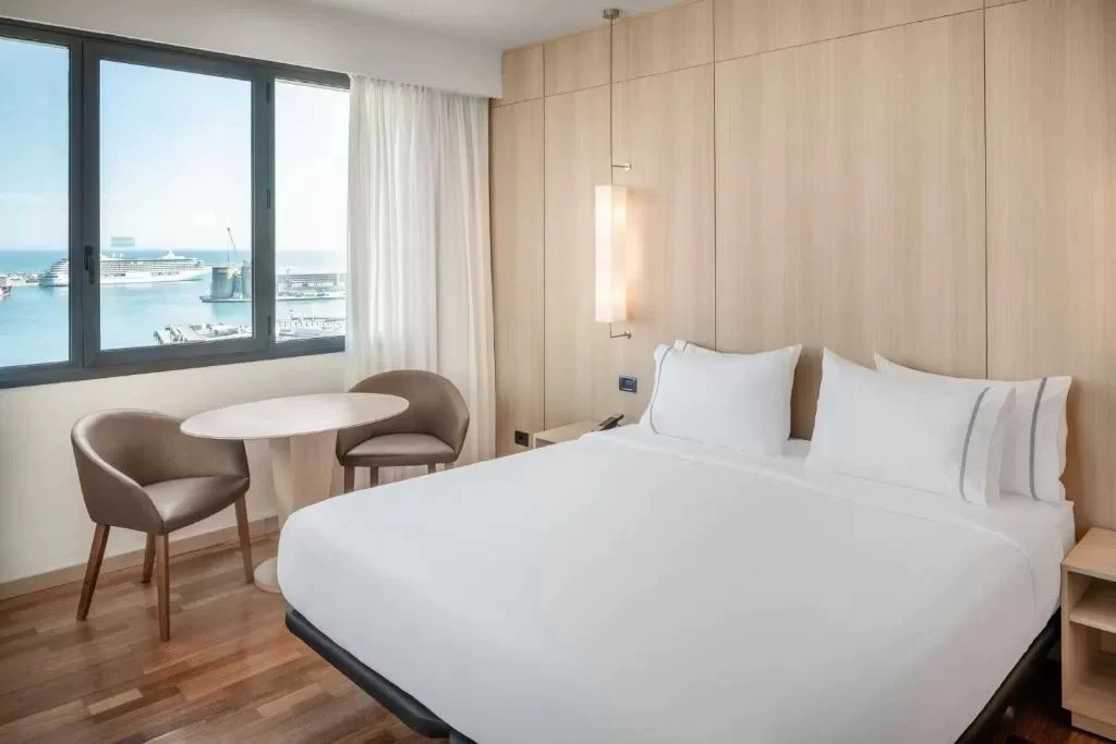 AC Hotel Málaga Palacio by Marriott - Photo 3