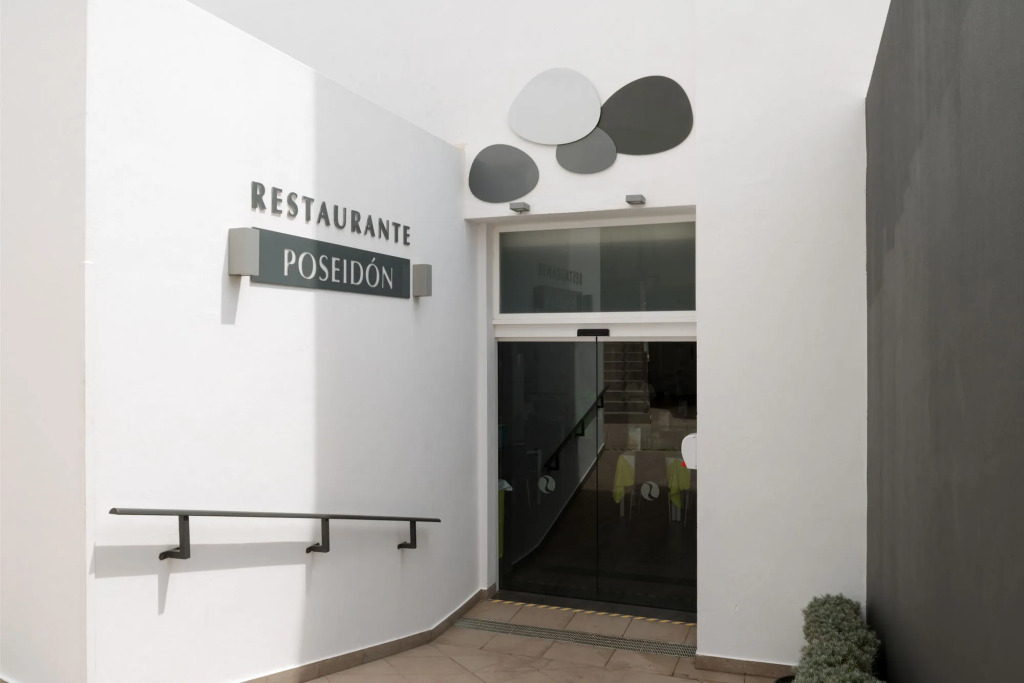 Aequora Lanzarote Suites