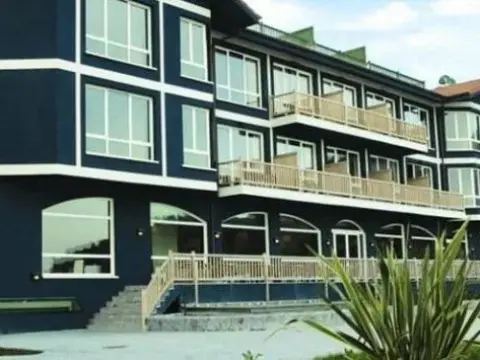 Aisia Deba - Photo 1