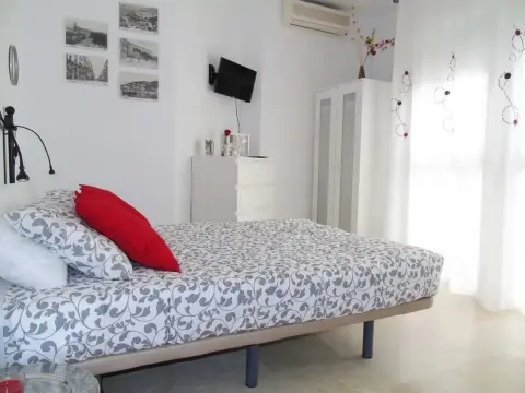 A&N Loft Merced - Photo 2