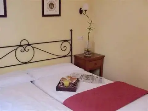 Apartamentos Hospederia de los Reyes - Photo 2