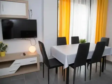 Apartamentos La Plazuela - Photo 2