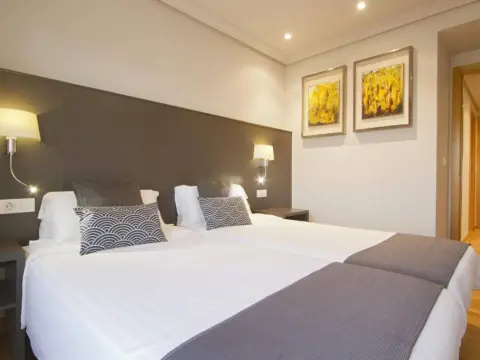 Apartamentos Luxury Marabo Suites - Photo 4