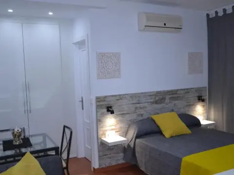 Apartamentos RC La Carihuela - Photo 2