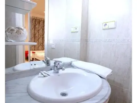 Apartamentos Sleeping en Madrid - Photo 2