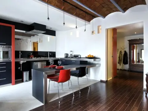 Vidre Home - Plaza Real Apartments - Photo 3