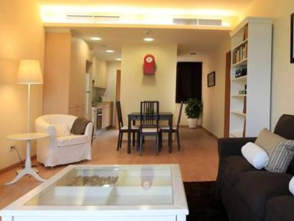 Aparthotel Aura Park Fira Barcelona - Photo 4