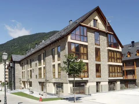 Aparthotel Nou Vielha - Photo 1