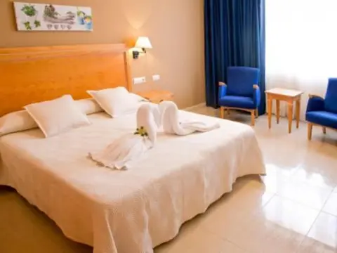 Aparthotel Pinosol - Photo 3