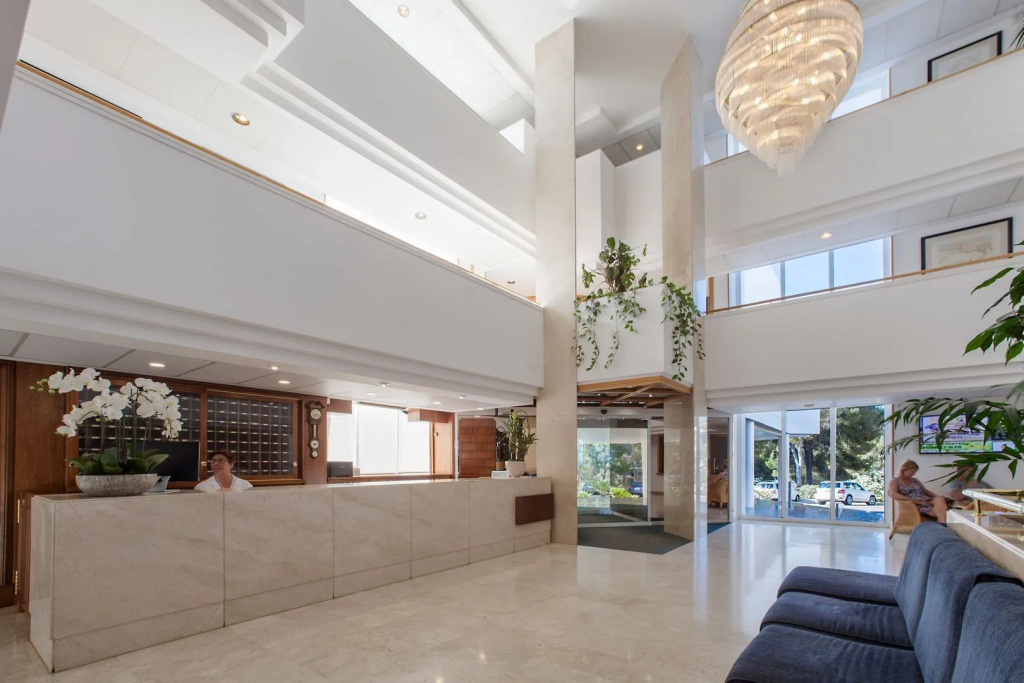 Aparthotel Ponent Mar - Photo 1