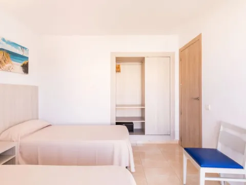 Apartamentos Avenida - Photo 2