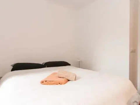 Apartment Travessera de Gracia - Photo 3