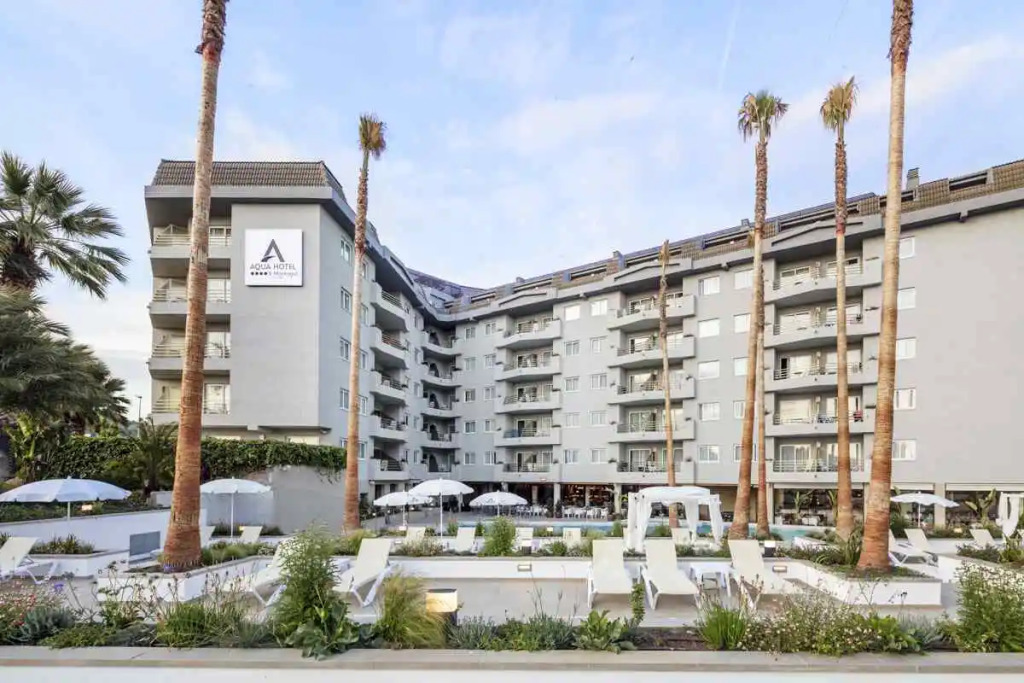 AQUA HOTEL THE BREEZE (ADULTS ONLY 18+)