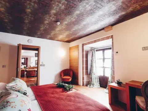 Arha Casona de Carmona (Antiguo Parador de Carmona-Cantabria) - Photo 4