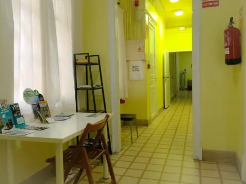 Barcelona City Ramblas - Pensión Canaletas - Photo 1