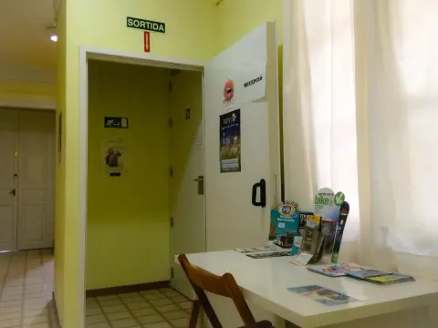 Barcelona City Ramblas - Pensión Canaletas - Photo 4