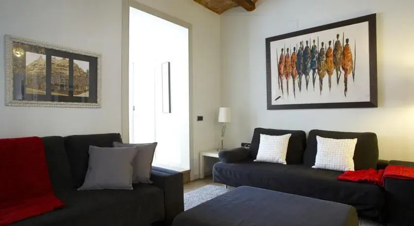 Urban Suites - Photo 1