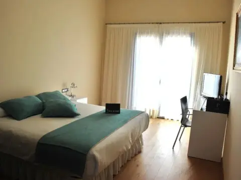 Buil & Gine Wine Hotel - Photo 2