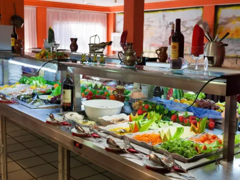 Caleta Garden Apartments - Photo 3