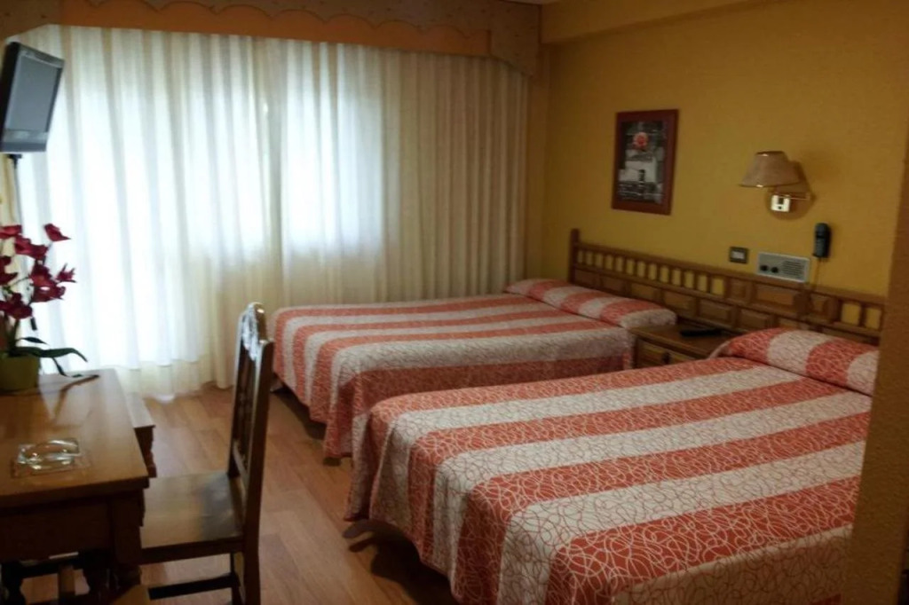 Hotel Canaima - Photo 3