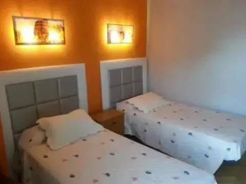 Casa Rivas con piscina abierta todo el año - Photo 3