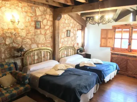 Hotel Rural Pantano de Burgomillodo - Photo 1