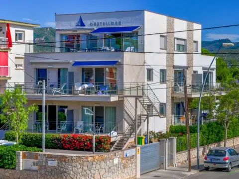 Castellmar Apartments - Photo 1