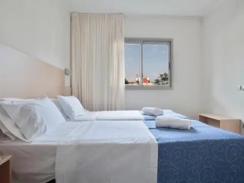 Castellmar Apartments - Photo 3