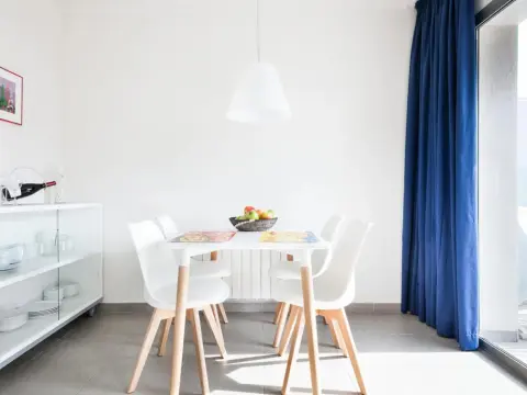 Castellmar Apartments - Photo 4