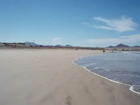 Clandestino Surf Adventure - Photo 4