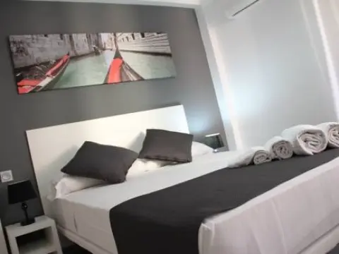 Click&Booking Apartamentos Skorpios - Photo 3