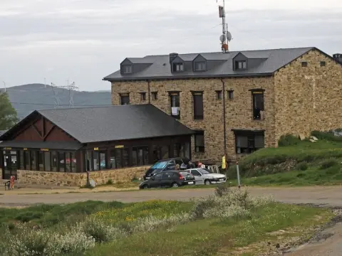 Convento de Foncebadon - Photo 1