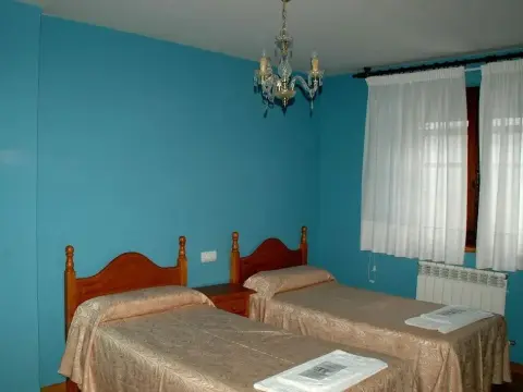 Convento de Foncebadon - Photo 3