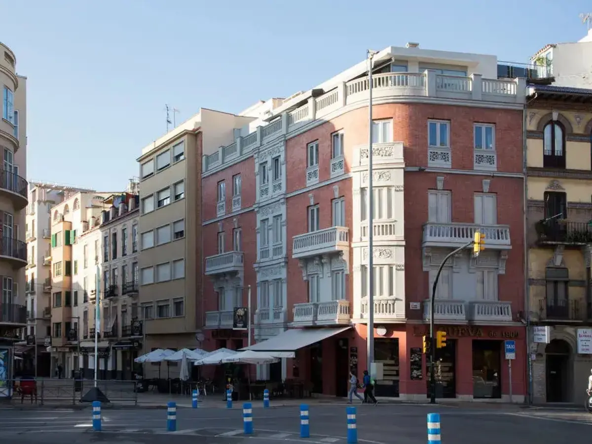 Domopolitan Alcazabilla 15