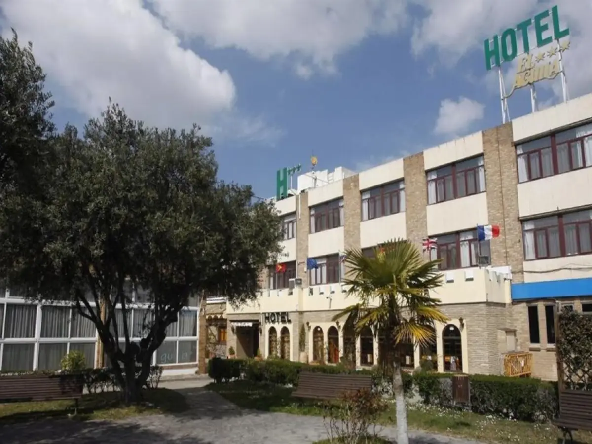 El Aguila Hotel