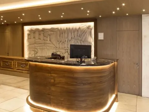 Hotel El Alfoz de Burgos - Photo 2