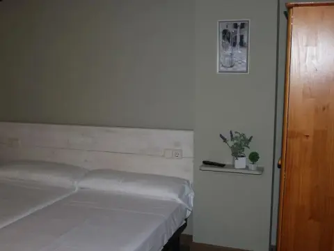 El Camino Urban Rooms - Photo 2