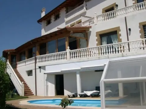 El Castillo - Photo 1