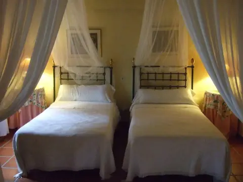 Hotel Rural Histórico El Vaqueril - Photo 2