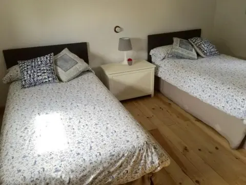 El Vergel de Chilla son 3 alojamientos Abejas 1 Abejas 2 y Libélula - Photo 3