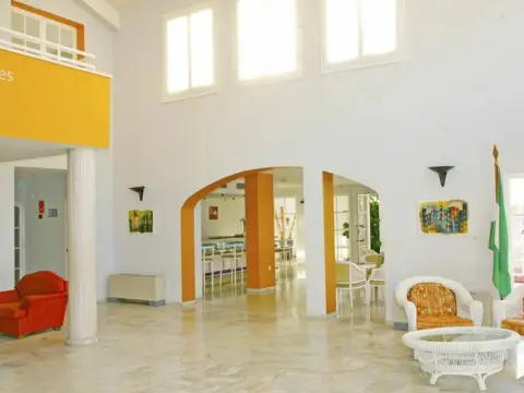 ELE La Perla - Photo 2