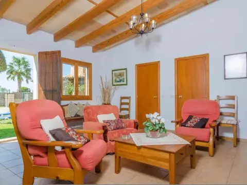 Es Palmer in Campos With 4 Bedrooms and 3 Bathrooms - Photo 2